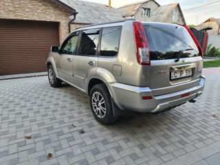 Nissan X-Trail foto 4