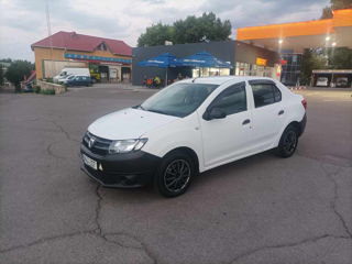 Dacia Logan foto 1