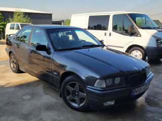 BMW 3 Series foto 4