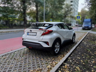 Toyota C-HR foto 6