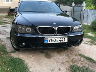 BMW 7 Series foto 2