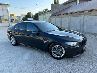 BMW 5 Series foto 6