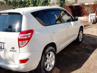 Toyota Rav 4 foto 3