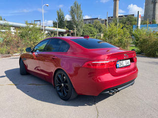 Jaguar XE foto 3