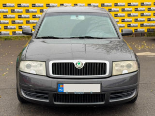 Skoda Superb foto 2