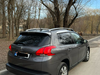 Peugeot 2008 foto 3