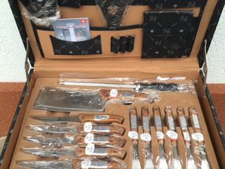 набор професиональных ножей