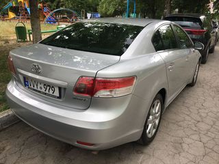 Toyota Avensis foto 6