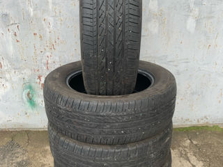 R17/60/215 Bridgestone (Vara)