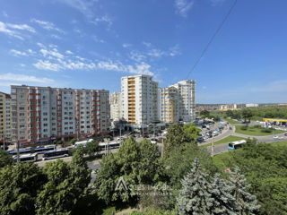 Apartament cu 2 camere, 51 m², Buiucani, Chișinău foto 2