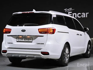 KIA Carnival foto 2