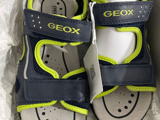 Sandale Geox marimea 33, noi foto 2