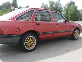 Ford Sierra foto 4