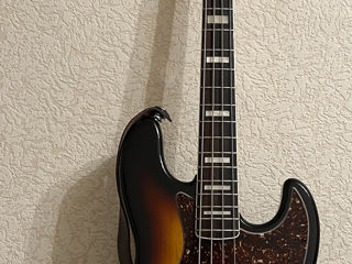 Продам Fender Jazz Bass