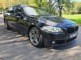 BMW 5 Series foto 3