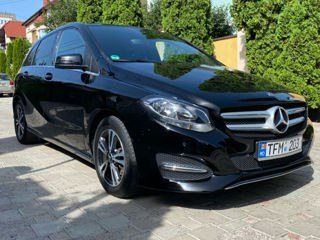 Mercedes B-Class foto 2