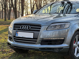 Audi Q7 фото 2