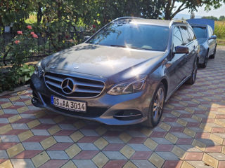 Mercedes E-Class foto 1