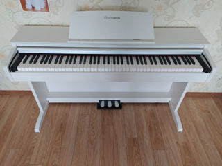 Электронное пианино Thomann DP-32 в отличном состоянии.Pian digital in srarea ideala