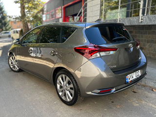 Toyota Auris foto 2