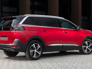 Peugeot 5008 foto 1