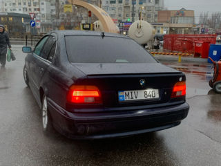 BMW 5 Series foto 3