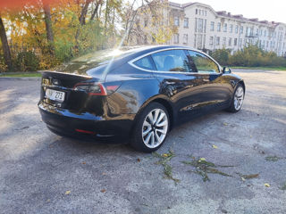 Tesla Model 3 foto 3