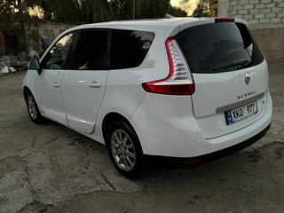 Renault Grand Scenic foto 4