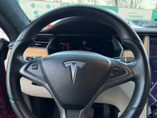 Tesla Model S foto 9