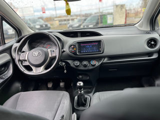 Toyota Yaris foto 17