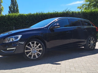 Volvo V60 foto 1