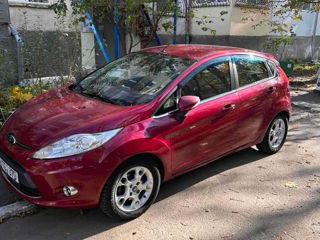 Ford Fiesta foto 3