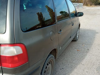 Ford Galaxy foto 2