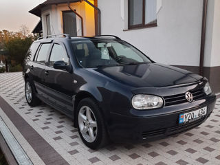 Volkswagen Golf foto 1