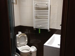 Se vinde casa in Stefan Voda (apartament la pamint) cu proprietate comuna. foto 9