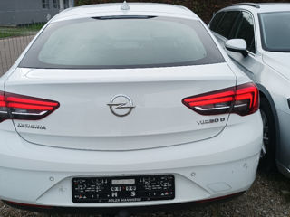 Opel Insignia foto 2