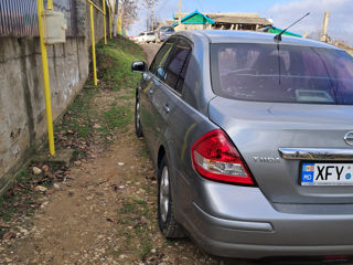 Nissan Tiida foto 9