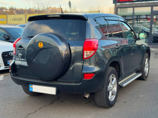 Toyota Rav 4 foto 5