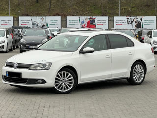 Volkswagen Jetta foto 3