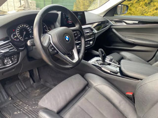 BMW 5 Series foto 4