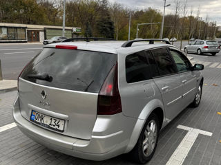 Renault Megane foto 2