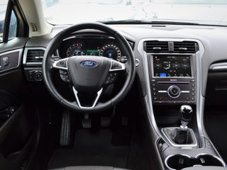 Ford Mondeo foto 13