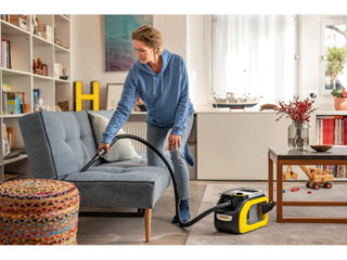 Chirie- Karcher  Aspirator cu abur pentru curățirea saltelelor / covoarelor / canapelelor . foto 3