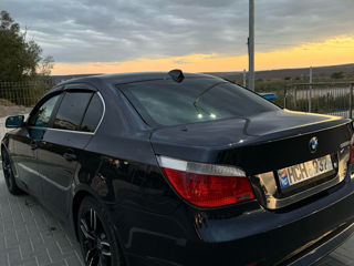 BMW 5 Series foto 3