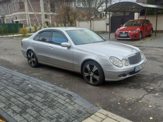 Mercedes E-Class foto 3