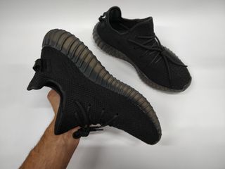 Adidas Yeezy boost v2 black foto 3