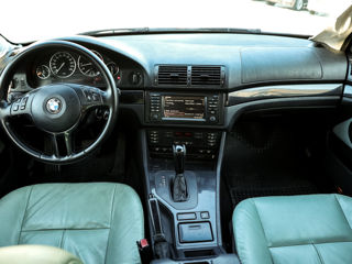 BMW 5 Series foto 14