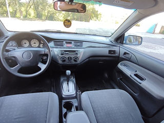 Mitsubishi Lancer foto 10