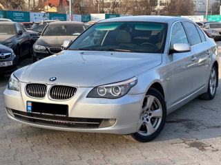 BMW 5 Series foto 1