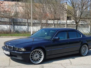 BMW 7 Series foto 2